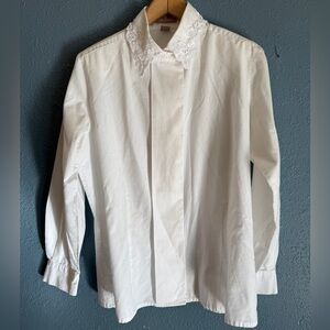 VTG White Lace Collar Button Down Blouse